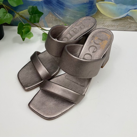 Pedro Garcia Isela Metallic Taupe Block Heel Sandals Size 38.5 / US 8.5 - Picture 7 of 15